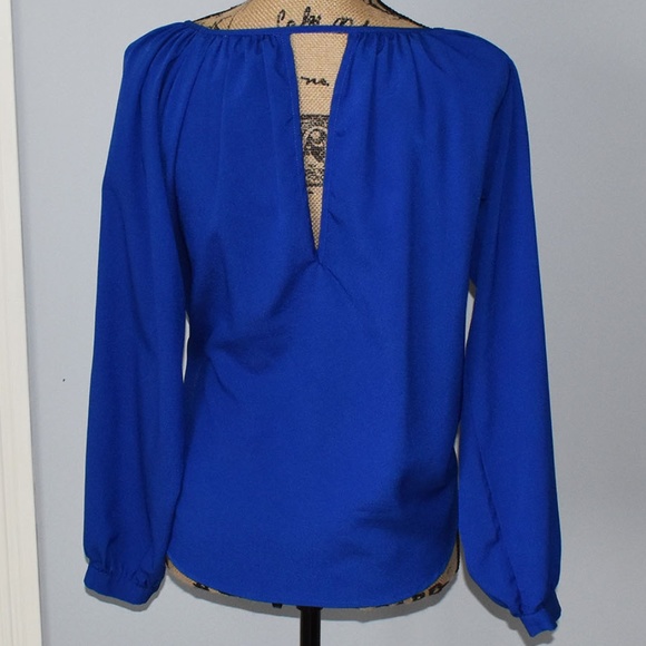 My & Dot Key Hole Cutout Royal Blue Blouse sz XS - Picture 2 of 3